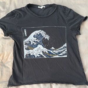 Black Graphic Wave Tee - Women's